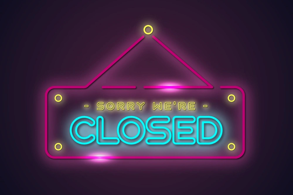 How Hanging Displays Enhance Exterior Presentation